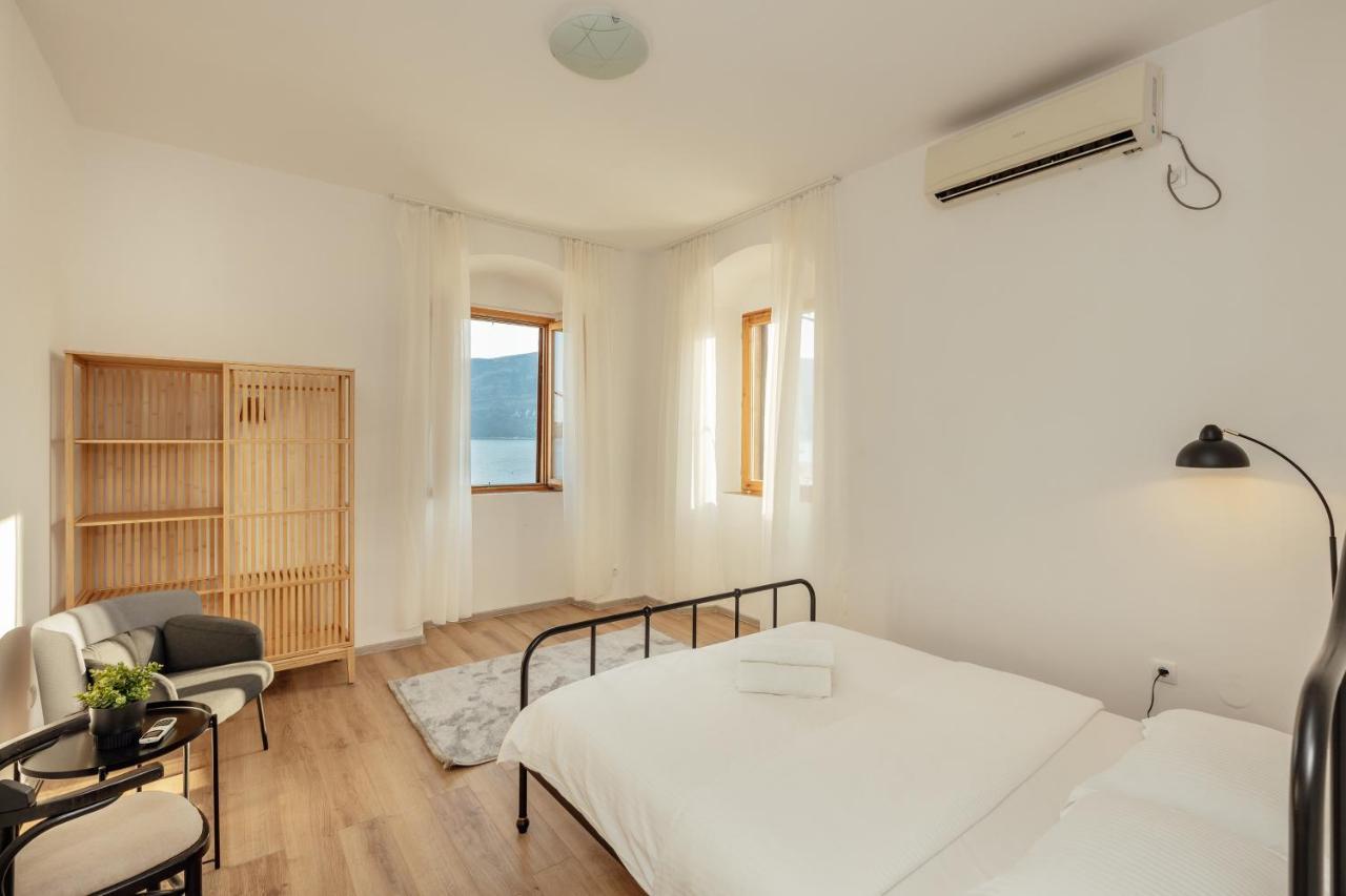 City Port Apartment Herceg Novi Exterior photo